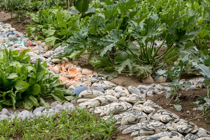 Low Res_Mirko Canesi_Cornucopia_2017_Climbing holds, plastic drainage tiles, metal screws_Orti Ghiglio produce garden, Parco delle Cave, Milan_ Photo Delfino Sisto Legnani e Marco Cappel
