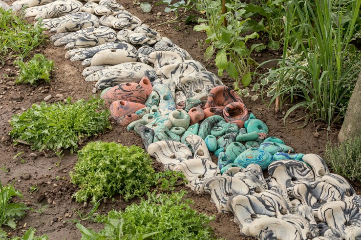 Low Res_Mirko Canesi_Cornucopia_2017_Climbing holds, plastic drainage tiles, metal screws_Orti Ghiglio produce garden, Parco delle Cave, Milan_ Photo Delfino Sisto Legnani e Marco Cappel