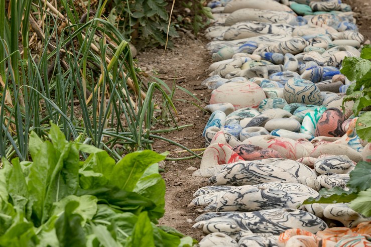 Low Res_Mirko Canesi_Cornucopia_2017_Climbing holds, plastic drainage tiles, metal screws_Orti Ghiglio produce garden, Parco delle Cave, Milan_ Photo Delfino Sisto Legnani e Marco Cappel